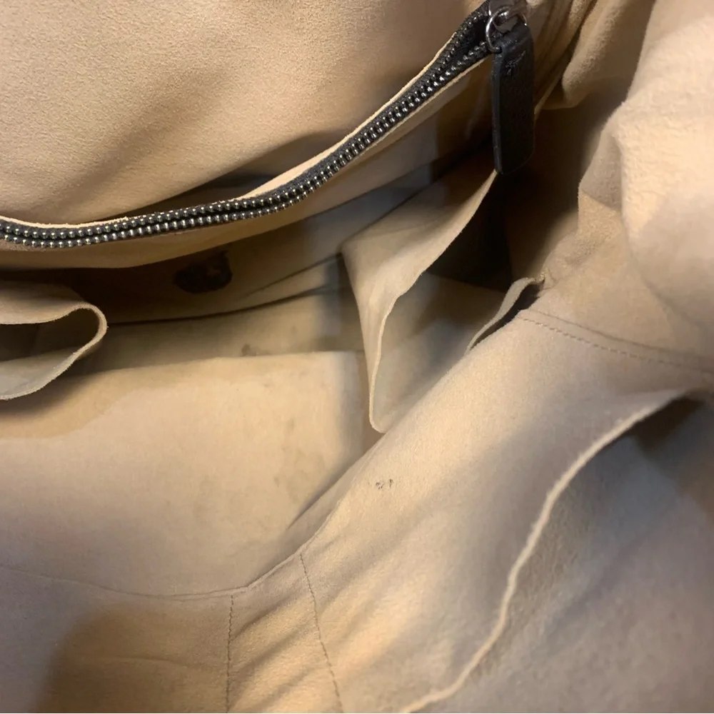DAAME USA Large Pebbled Leather Laptop Crossbody Bag